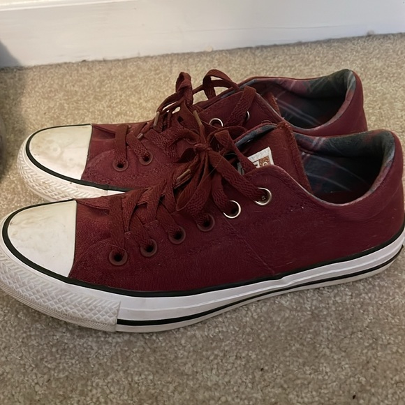 Converse - Picture 2 of 2